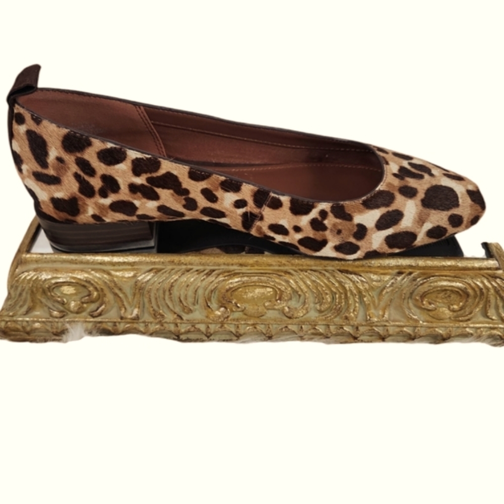Essex Lane, women's Leopard print flat shoes, never worn,  size 7 1/2 M.